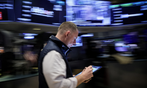 Chứng khoán Mỹ và giá dầu cùng giảm sau báo cáo lạm phát