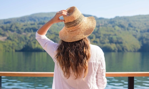 Những sản phẩm giúp phục hồi mái tóc sau chuyến nghỉ dưỡng mùa hè