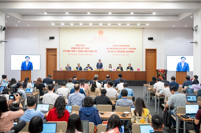 Họp b&aacute;o c&ocirc;ng bố kết quả kỳ họp thứ 7, Quốc hội kh&oacute;a XV.