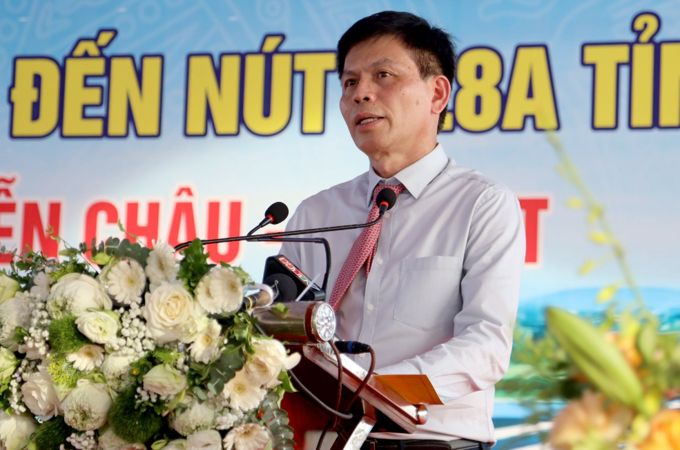 Ông Lê Anh Tuấn, Thứ trưởng Bộ Giao thông vận tải biểu dương các ban, ngành, địa phương đã đưa tuyến cao tốc về đích. 