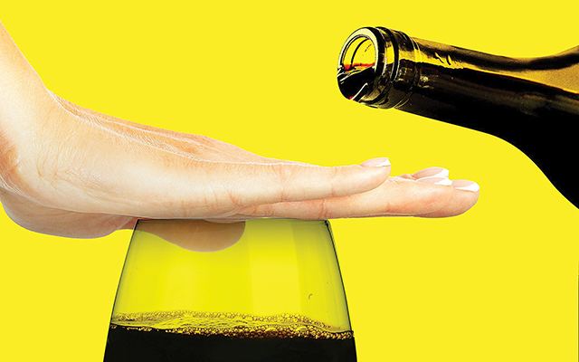 Nhu cầu tăng vọt của c&aacute;c loại đồ uống kh&ocirc;ng cồn được th&uacute;c đẩy bởi sự tập trung ng&agrave;y c&agrave;ng tăng của người ti&ecirc;u d&ugrave;ng v&agrave;o sức khỏe v&agrave; thể chất.