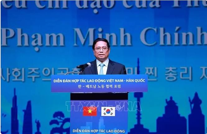 Prime Minister Pham Minh Chinh speaking at Vietnam-RoK Labour Cooperation Forum in Seoul on July 1 (Photo: VNA)