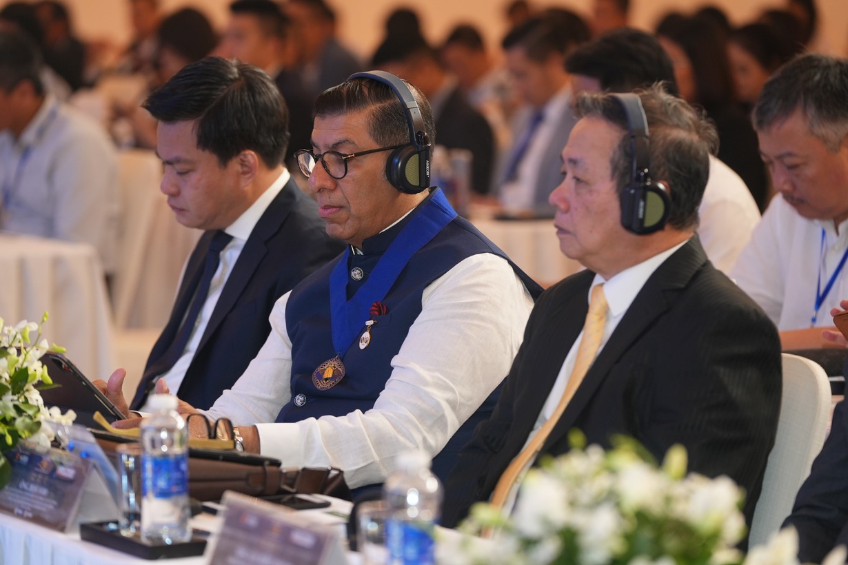 Nhiều chuyên gia, nhà môi giới, doanh nghiệp bất động sản trong và ngoài nước tham dự sự kiện