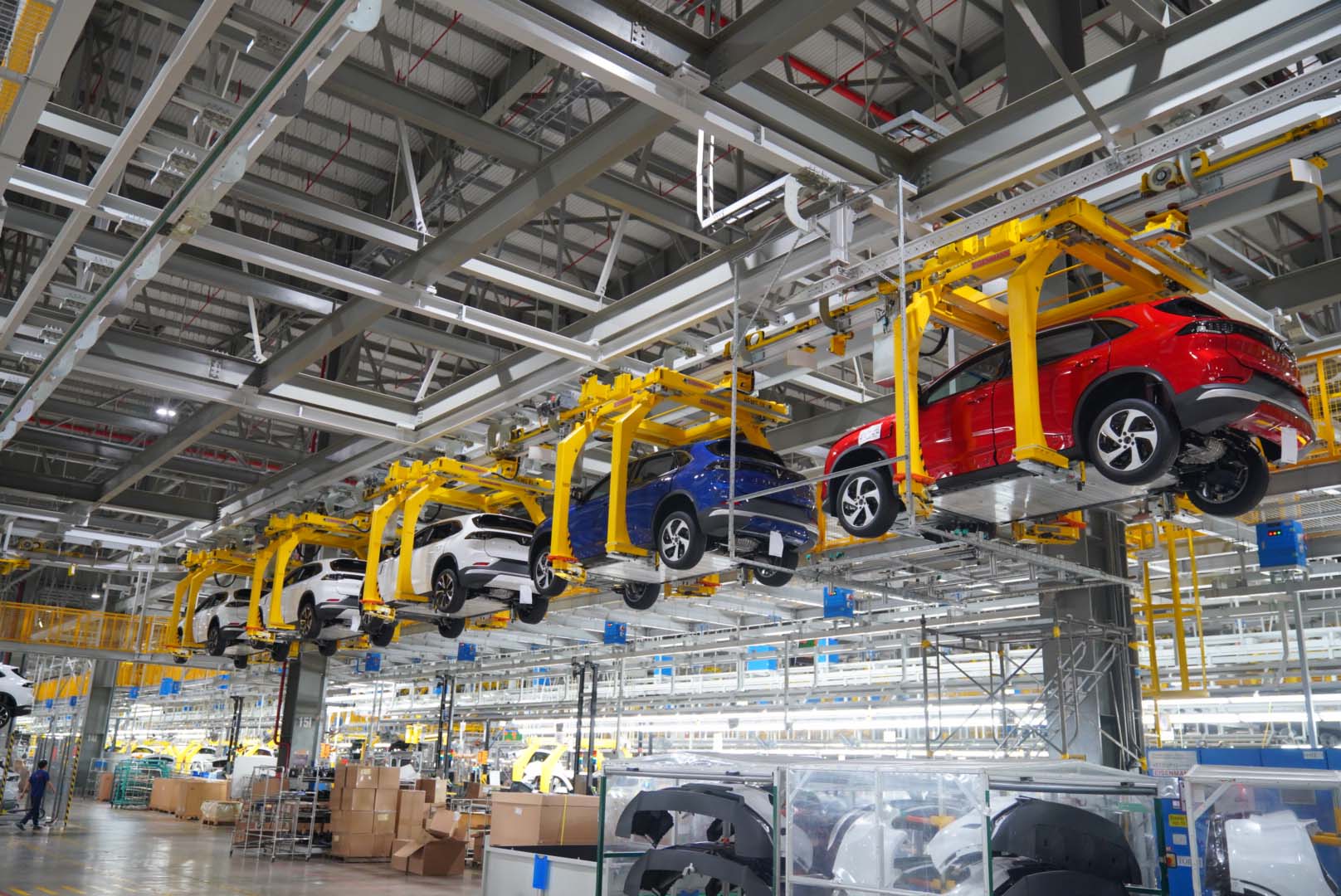 Đề xuất giảm 50% lệ phí trước bạ đối với ô tô sản xuất, lắp ráp trong nước - Ảnh minh họa.