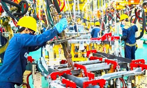 PMI tăng mạnh lên 54,7 điểm, ngành sản xuất Việt Nam sôi động trở lại