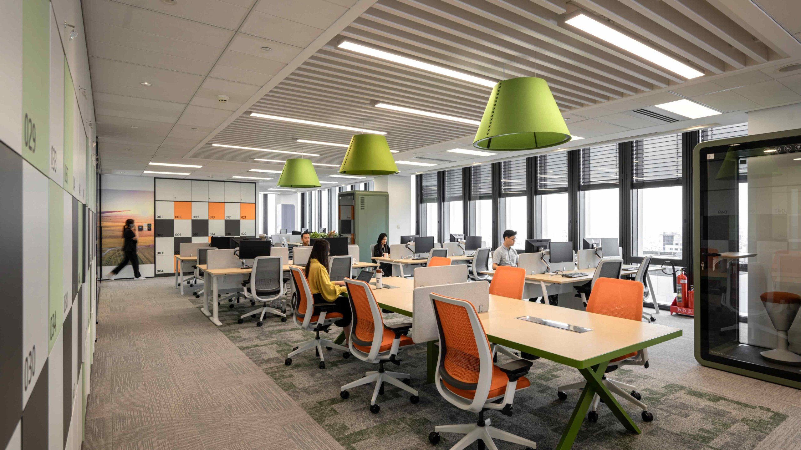 Văn phòng thể hiện 'Tương lai của công việc' với thiết kế, vận hành bền vững và khuyến khích hợp tác.