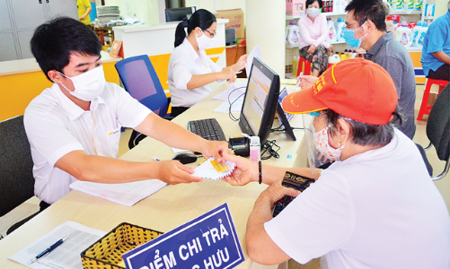 Tăng lương cơ sở: Bước điều chỉnh phù hợp