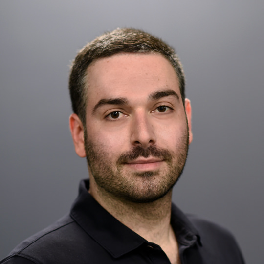 CEO ki&ecirc;m đồng s&aacute;ng lập c&ocirc;ng ty dữ liệu tổng hợp Gretel Ali Golshan.