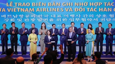 Vietnam, South Korea sign 8 deals in tourism and culture cooperation