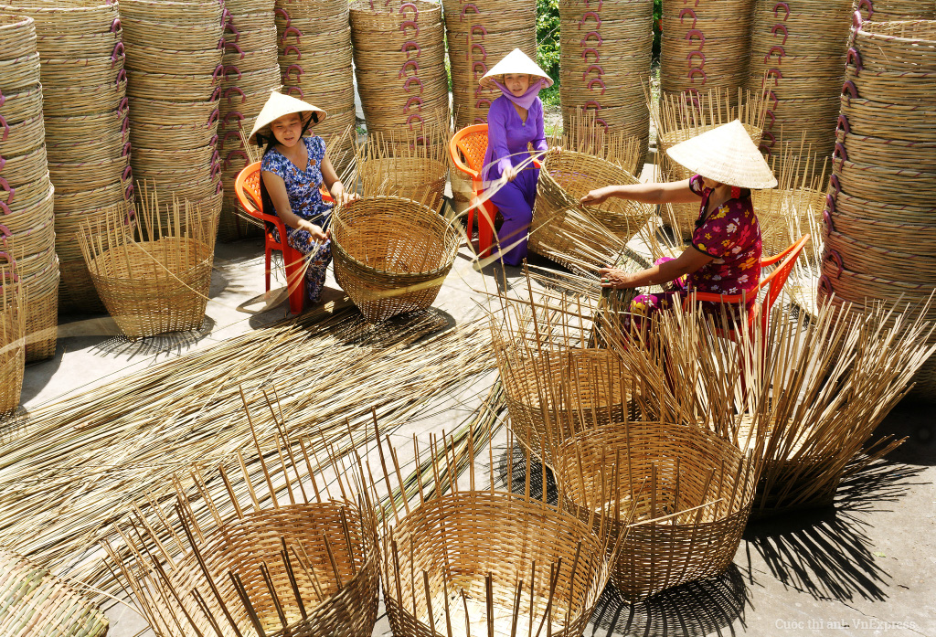 Kinh Doanh Hộ Gia Đình Tiếng Anh Là Gì? Khám Phá Lợi Ích và Cơ Hội