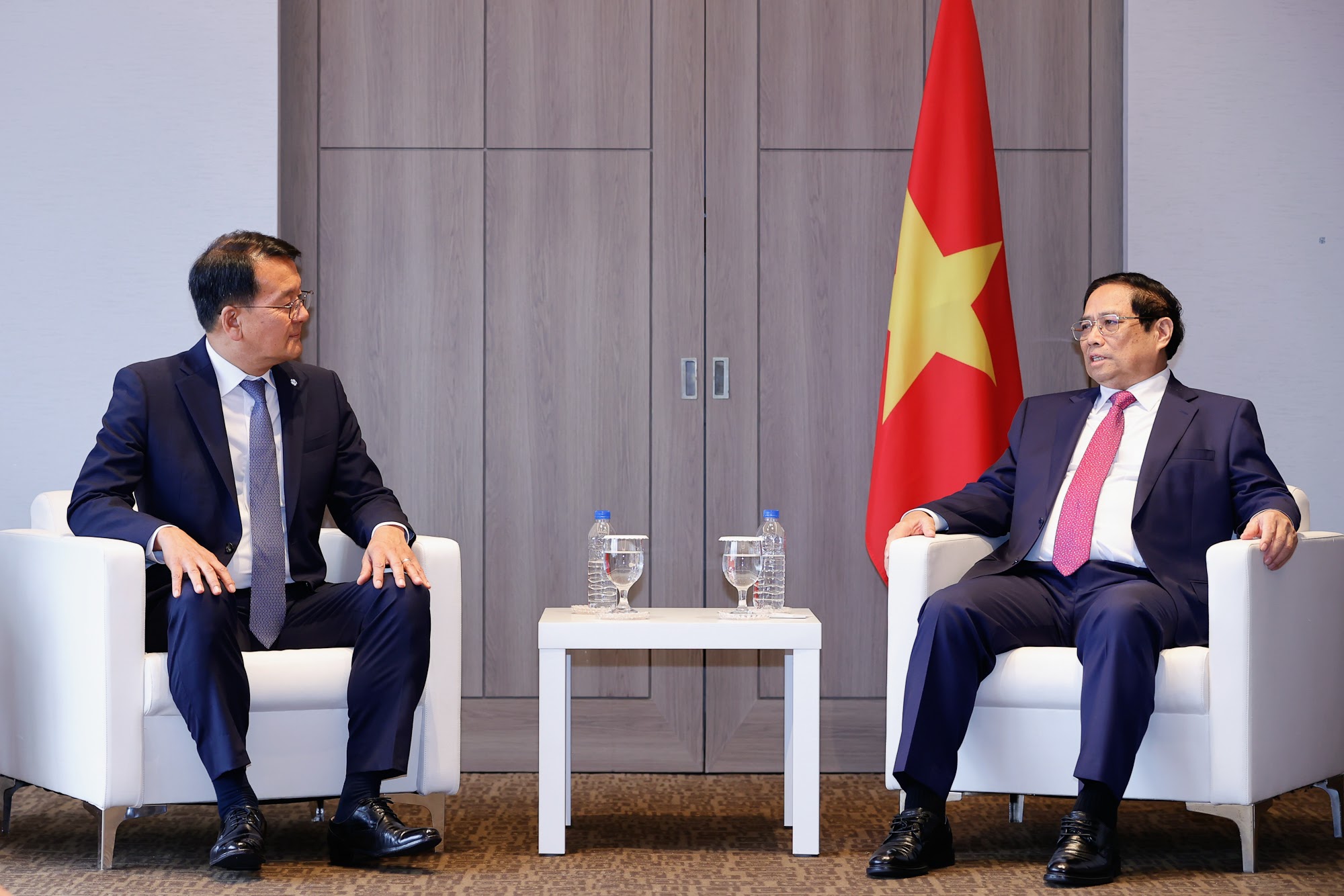 Thủ tướng tiếp ông Hyoung Ki Kim - Phó Chủ tịch Tập đoàn kiêm Tổng Giám đốc Celltrion Inc - Ảnh: VGP