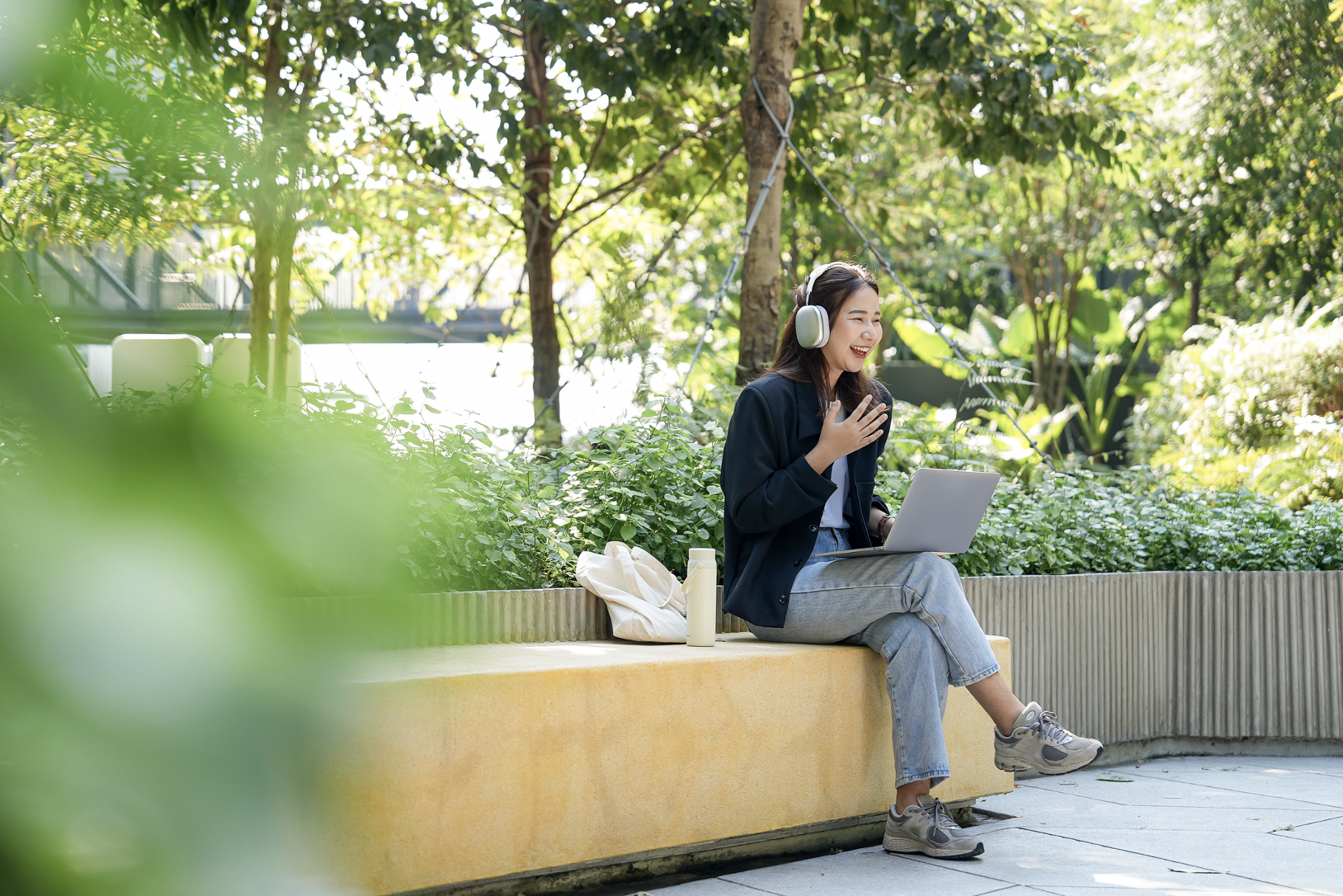 Surveys show that employees in WELL-certified offices exhibit 8 percent higher work performance compared to those in standard office environments. Photo: CapitaLand Development Vietnam