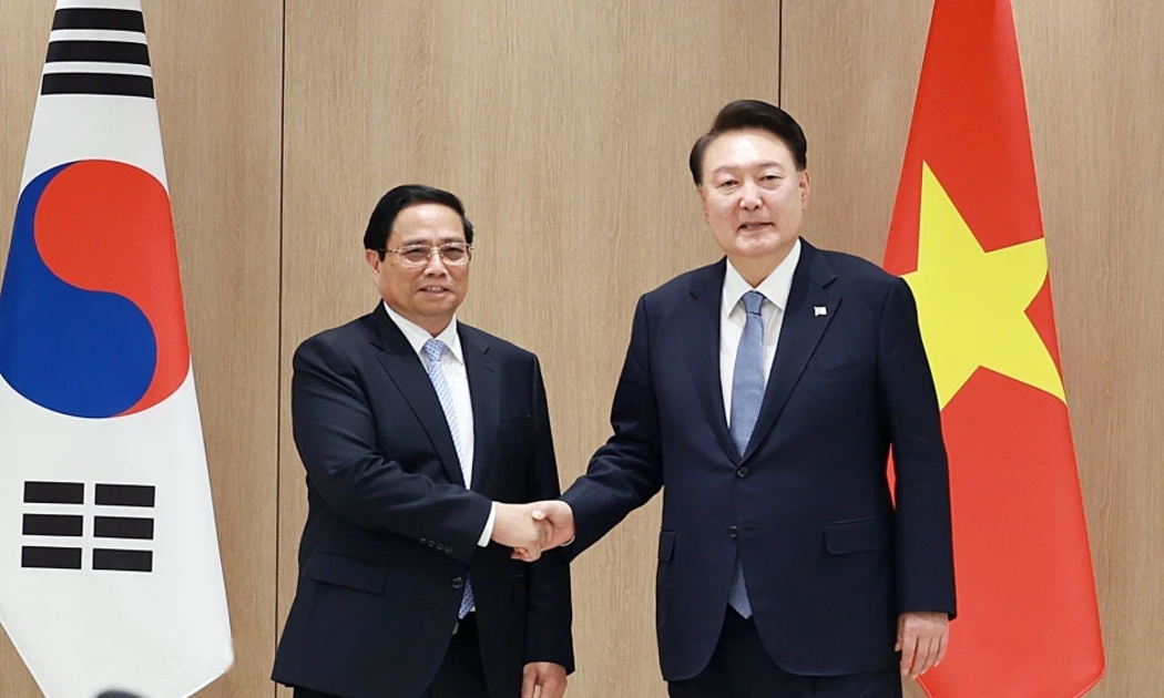 Thủ tướng Phạm Minh Chính và Tổng thống Hàn Quốc Yoon Suk Yeol - Ảnh: VGP