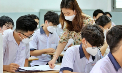 Thành phố Hồ Chí Minh công bố điểm chuẩn vào lớp 10