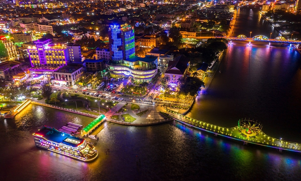 Bến Ninh Kiều - một điểm đến nổi tiếng của thành phố Cần Thơ thu hút hàng triệu du khách mỗi năm.