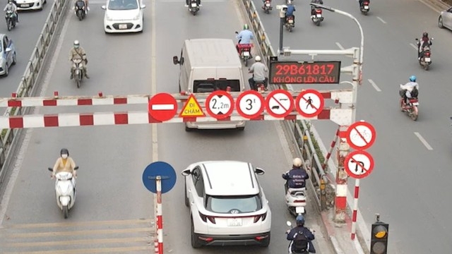 Hanoi launches smart traffic operation center