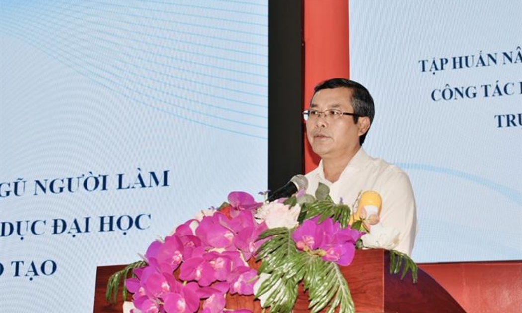 Thứ trưởng Nguyễn Văn Phúc phát biểu khai mạc hội nghị. Ảnh: MOET.