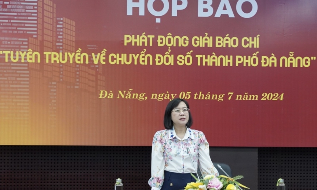 Phó Giám đốc Sở Thông tin & Truyền Thông Đà Nẵng Nguyễn Thu Phương phát biểu tại họp báo.