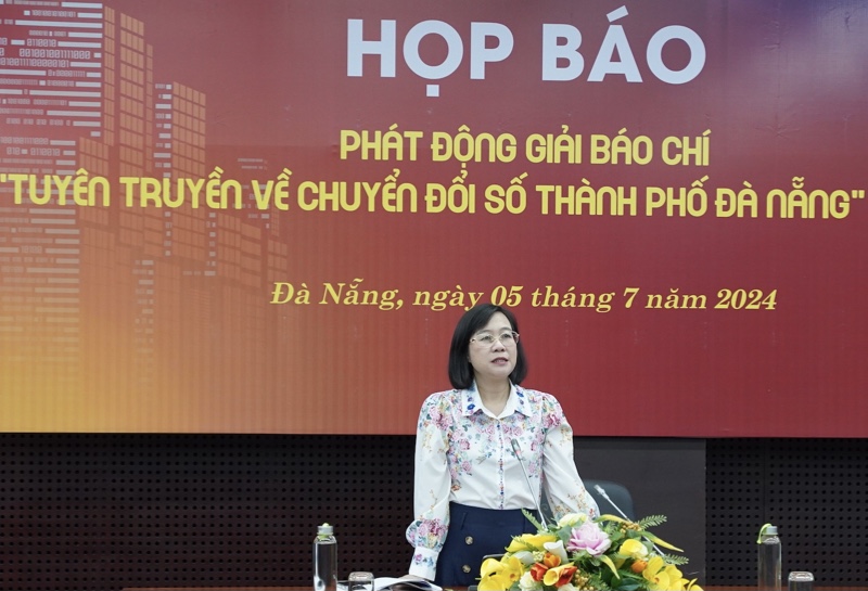 Phó Giám đốc Sở Thông tin & Truyền Thông Đà Nẵng Nguyễn Thu Phương phát biểu tại họp báo.