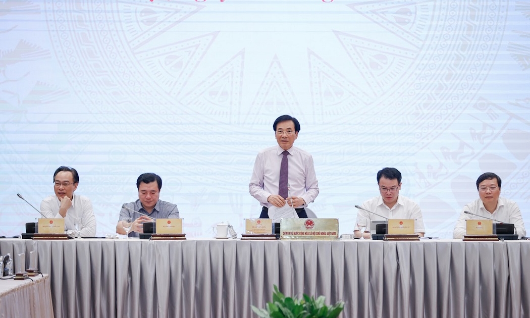 Bộ trưởng, Chủ nhiệm Văn phòng Chính phủ Trần Văn Sơn chủ trì buổi họp báo.