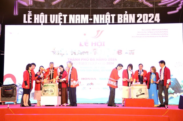 Giao lưu trà đạo Nhật Bản-trà thức Việt Nam. Ảnh Ngô Anh Văn