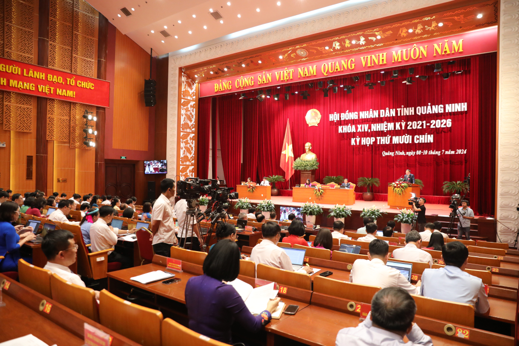 Khai mạc Kỳ họp thứ 19, HĐND tỉnh Quảng Ninh khoá XIV
