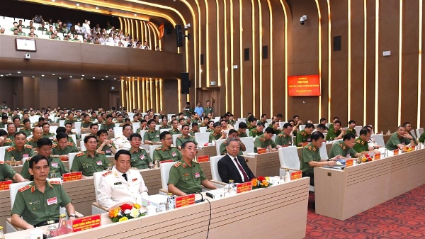 Đẩy nhanh tiến độ điều tra các vụ án lớn với phương châm “xử lý một vụ, cảnh tỉnh cả vùng, cả lĩnh vực”