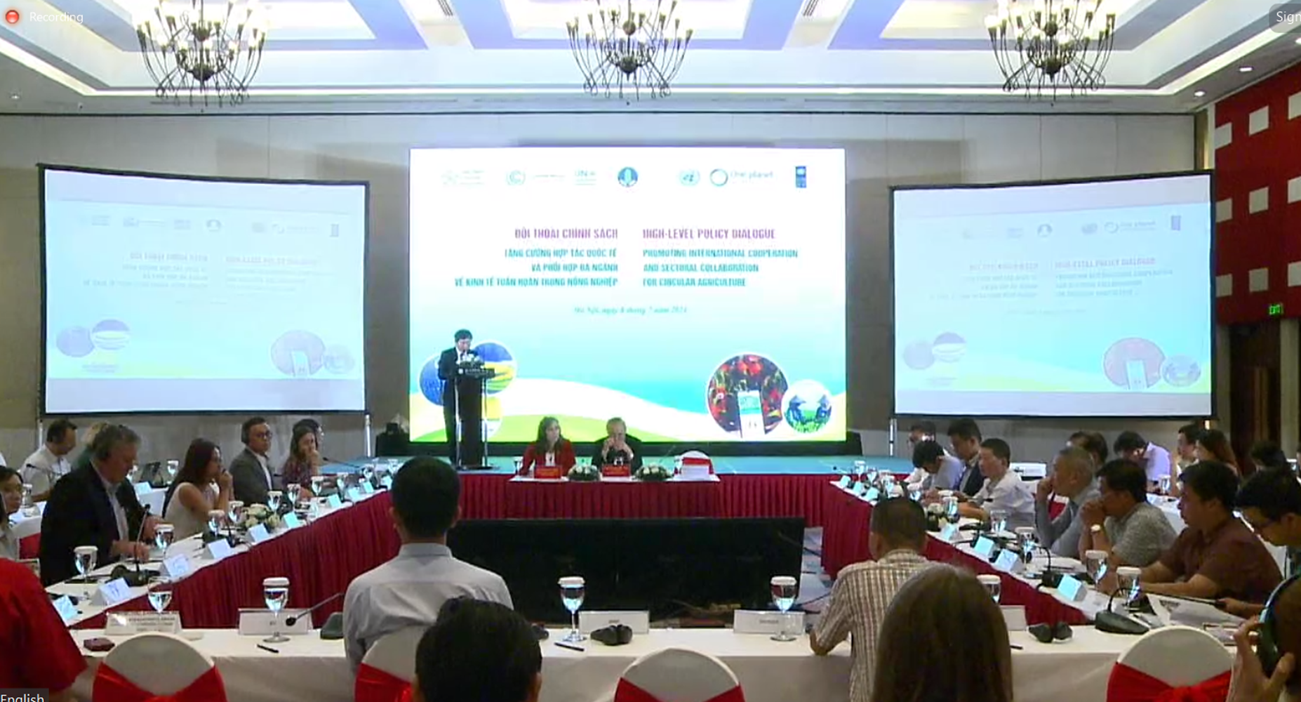 Quang cảnh&nbsp;Đối thoại ch&iacute;nh s&aacute;ch &ldquo;Tăng cường hợp t&aacute;c quốc tế v&agrave; phối hợp đa ng&agrave;nh về kinh tế tuần ho&agrave;n trong n&ocirc;ng nghiệp&rdquo;.&nbsp;