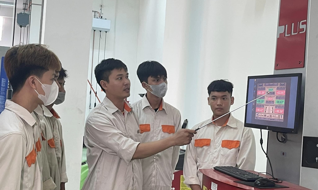 Đào tạo thực hành nghề cho sinh viên. Ảnh: TCGDNN.