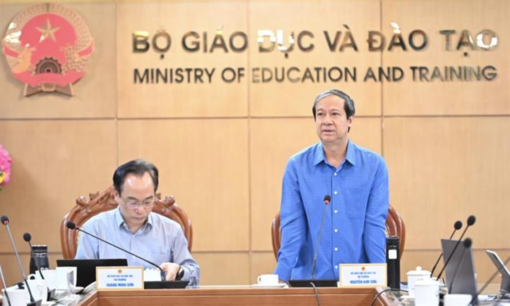  Bộ trưởng Nguyễn Kim Sơn phát biểu kết luận cuộc họp. Ảnh: MOET.