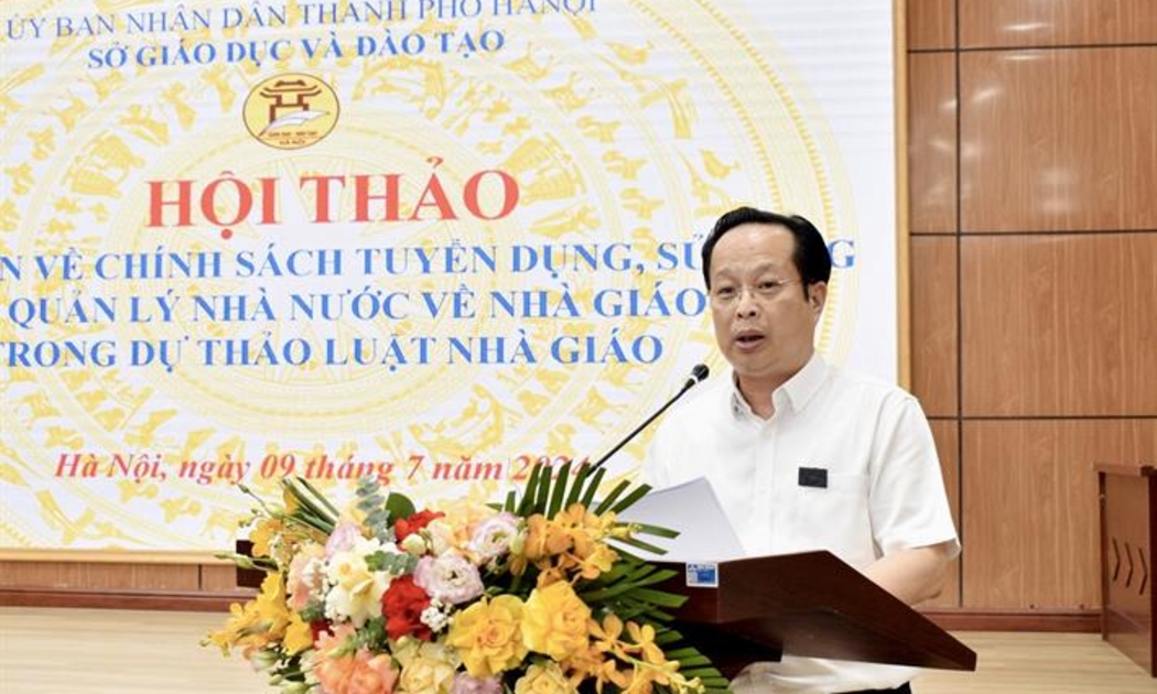 Giám đốc Sở giáo dục đào Hà Nội Trần Thế Cương phát biểu tại hội thảo.