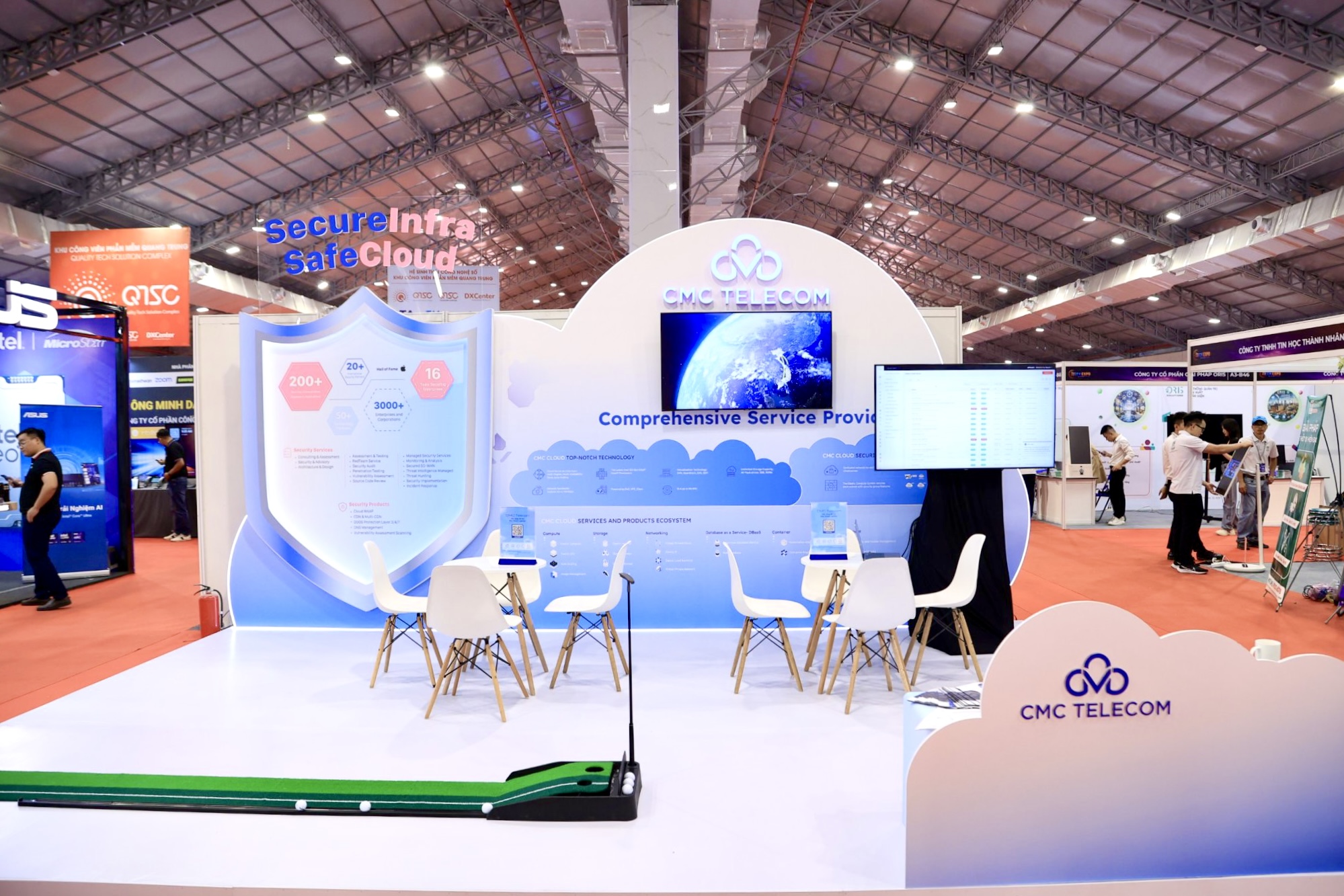 Gian h&agrave;ng Gian h&agrave;ng của CMC Telecom với th&ocirc;ng điệp 