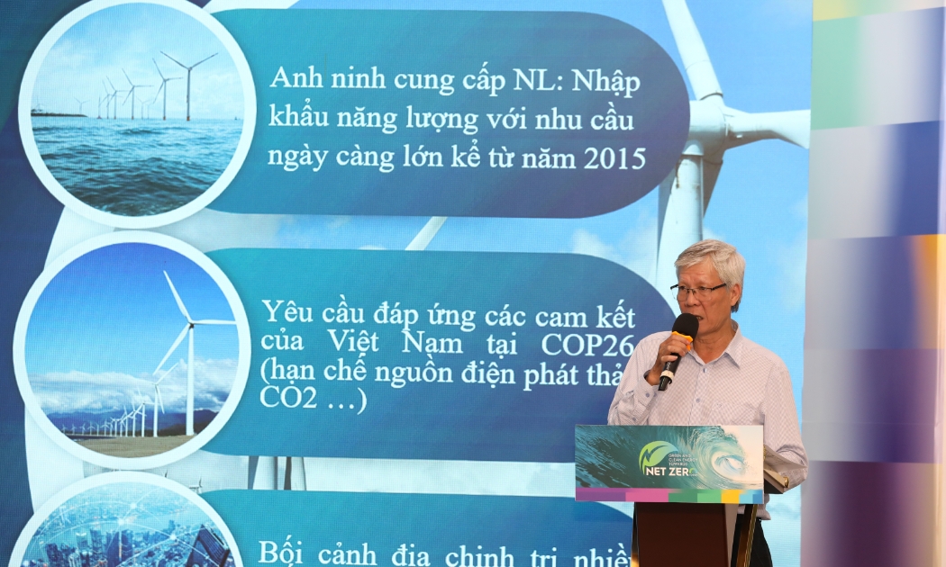 Ông Nguyễn Anh Tuấn, Phó Chủ tịch, Hiệp hội Năng lượng Việt Nam, phát biểu tại Diễn đàn Năng lượng xanh, sạch hướng tới NetZero với chủ đề “Triển vọng phát triển năng lượng mới - Kinh nghiệm quốc tế và chiến lược hiệu quả đối với Việt Nam” .