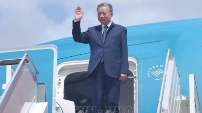 President To Lam arrives in Phnom Penh, starting state visit to Cambodia