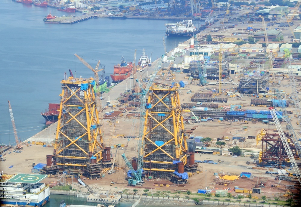 PTSC - đơn vị th&agrave;nh vi&ecirc;n của Petrovietnam triển khai c&aacute;c dịch vụ kỹ thuật về điện gi&oacute; ngo&agrave;i khơi cho kh&aacute;ch h&agrave;ng nước ngo&agrave;i.