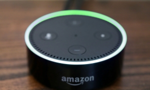 Trợ lý kỹ thuật số Alexa của Amazon.
