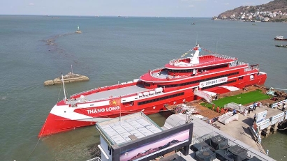 High-speed boat services connecting HCM City and Con Dao suspended from July 29