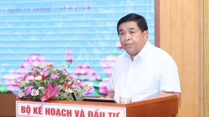 Support policies for domestic enterprises and large-scale industries should be made