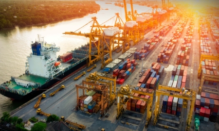 Nhiều doanh nghiệp Việt Nam quan tâm đến mở rộng làm ăn ra nước ngoài - Ảnh minh họa