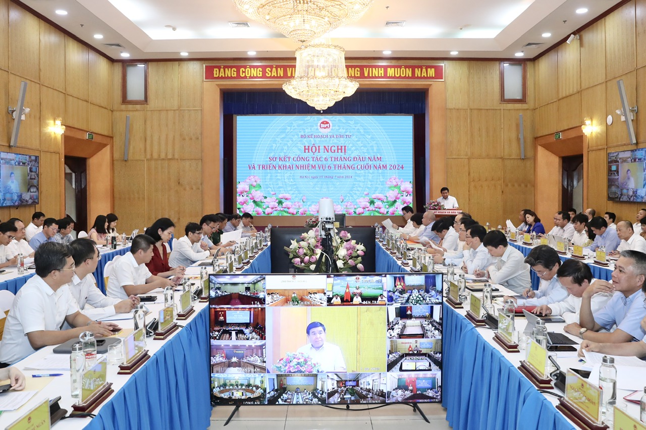 Toàn cảnh hội nghị.