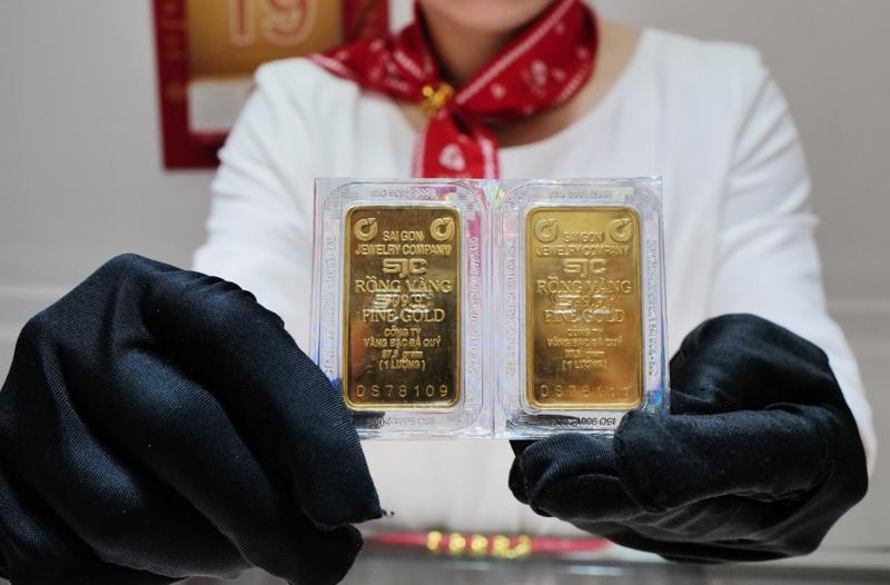 Domestic gold prices remain stable against global upward trend