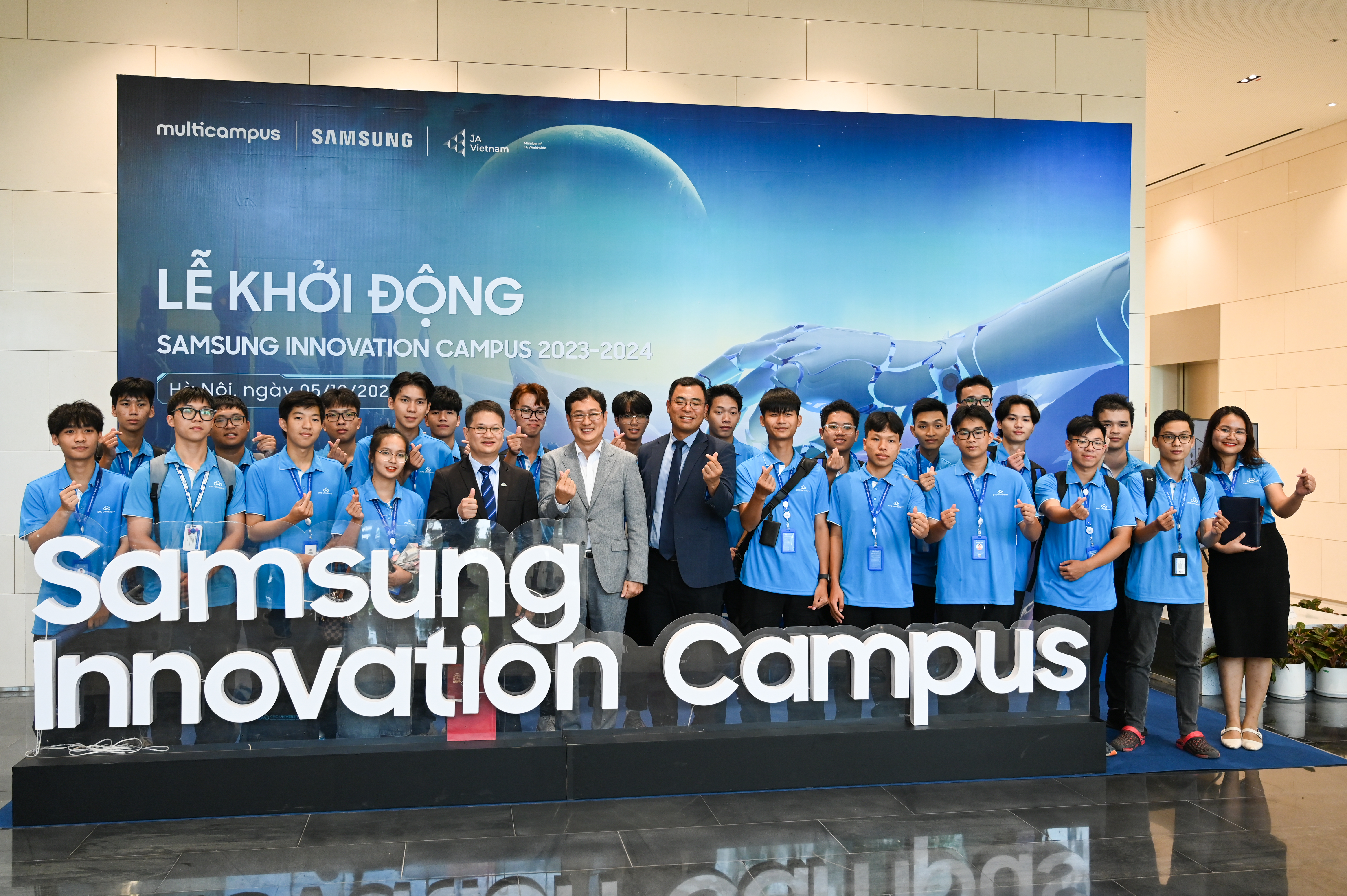 Cơ hội thực tập tại các doanh nghiệp hàng đầu sẽ mang lại lợi thế cho sinh viên sau khi tốt nghiệp.