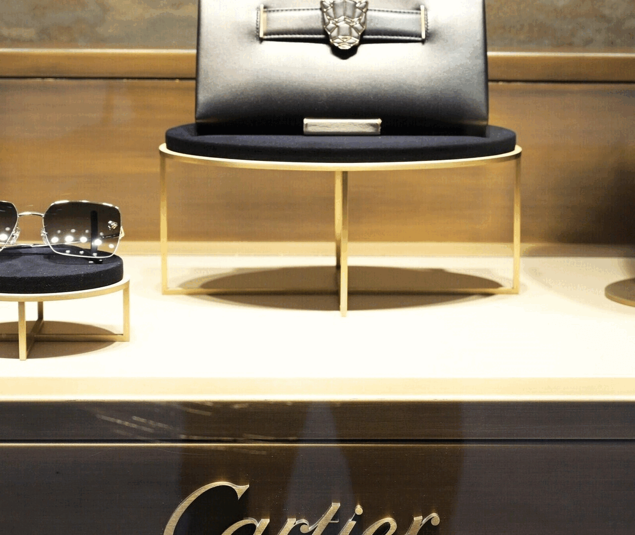Hai CEO mới tại Cartier và Van Cleef & Arpels: Louis Ferla và Catherine Rénier.