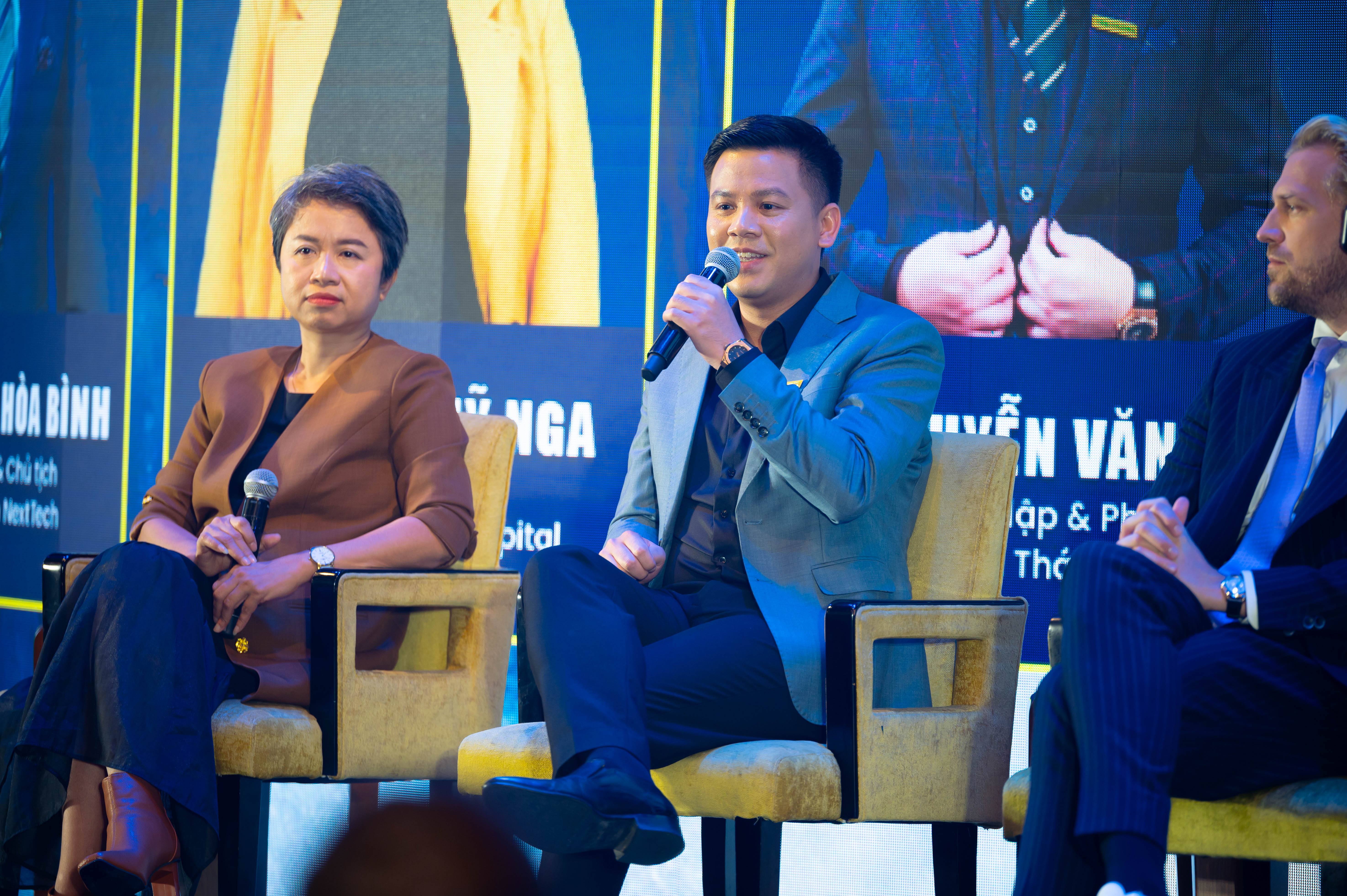 Shark Nguyễn Văn Thái chia sẻ cùng các Nhà đầu tư, startup và khách mời tham dự tại Sự kiện Ra mắt chương trình Shark Tank mùa 7.