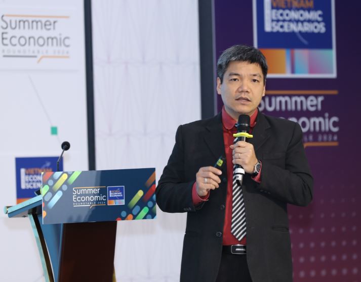 Mr. Nguyen Ba Hung, Principal Country Economist at the Vietnam Resident Mission of the Asian Development Bank (Photo: Tri Phong)