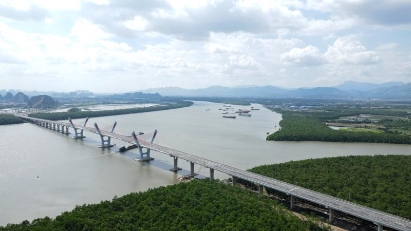 Bridge connecting Hai Phong and Quang Ninh opens to traffic