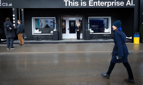 Mô hình AI cỡ nhỏ và vừa ngày càng thu hút đầu tư của các công ty toàn cầu