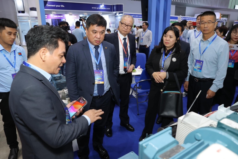 International expos on electrical technology and green power open in HCM City