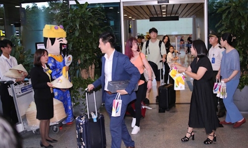 Chuyến bay đầu tiên của Hong Kong Airlines đến sân bay quốc tế Đà Nẵng