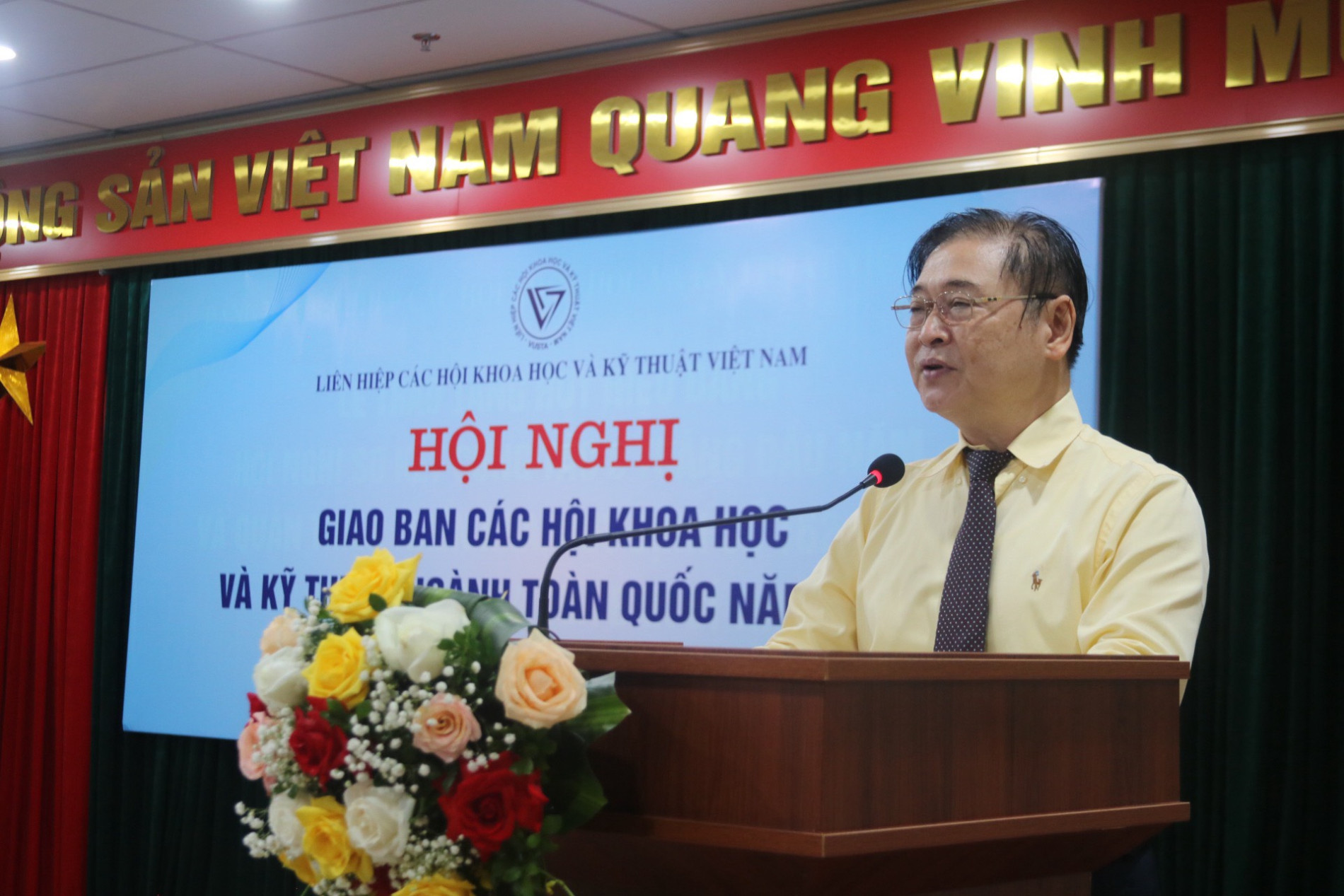 TSKH. Phan Xuân Dũng, Chủ tịch Vusta phát biểu khai mạc hội nghị.